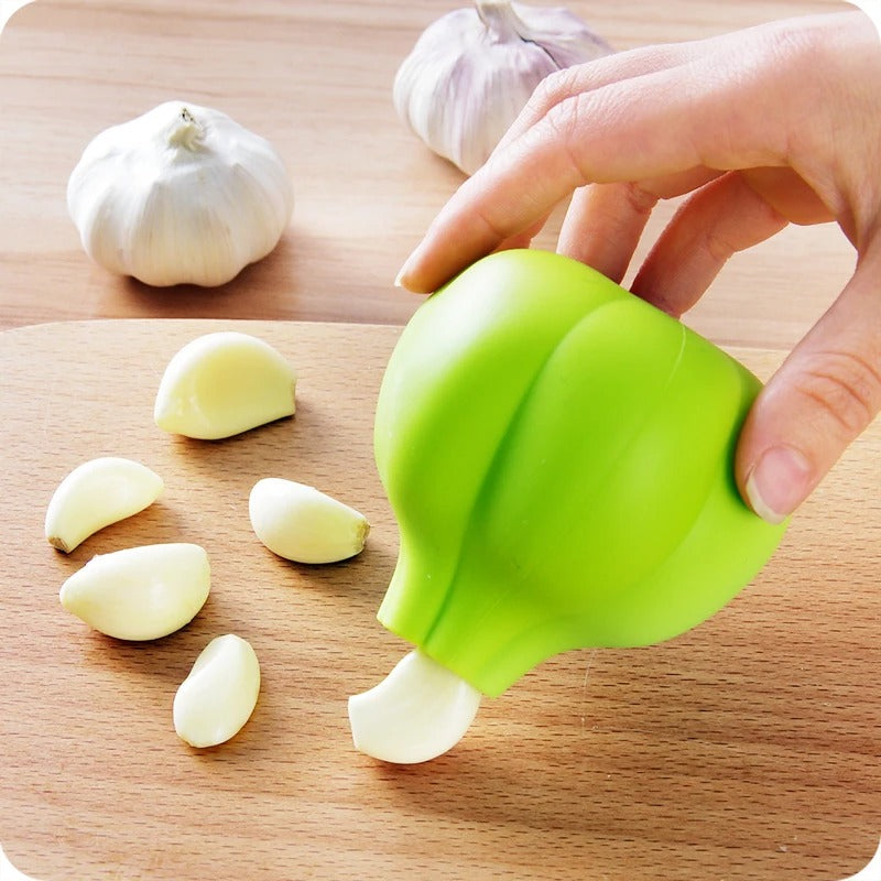 SILICONE GARLIC PEELER